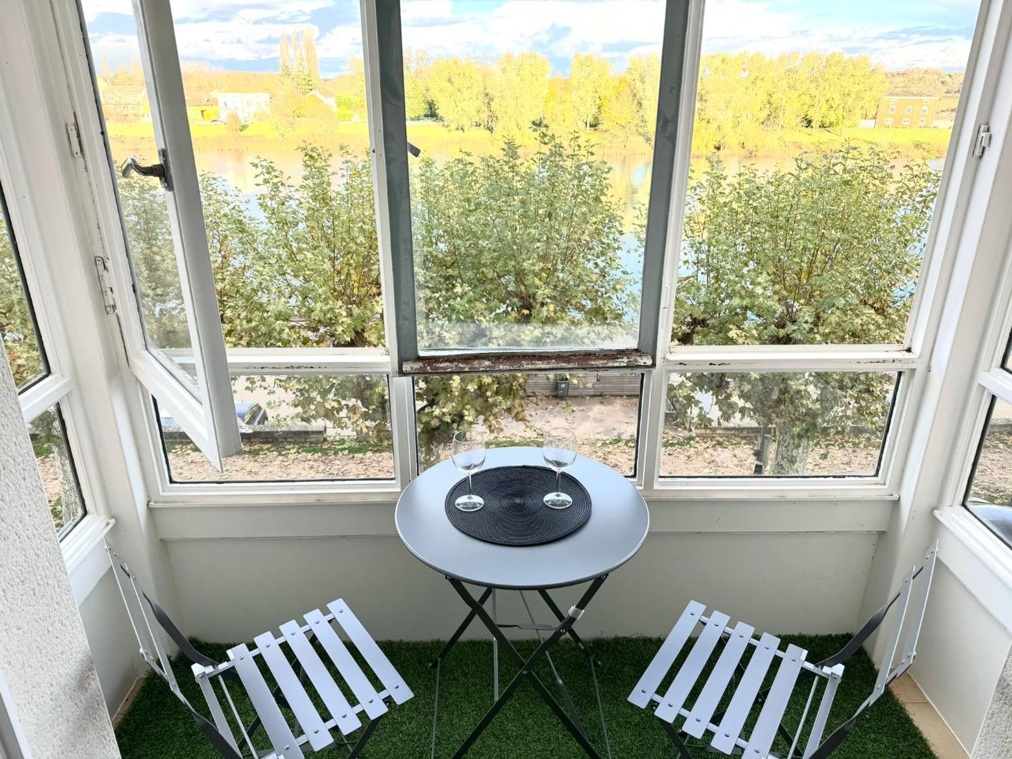 Appartement Quai Saone - By Primo C0Nciergerie Tournus Dış mekan fotoğraf