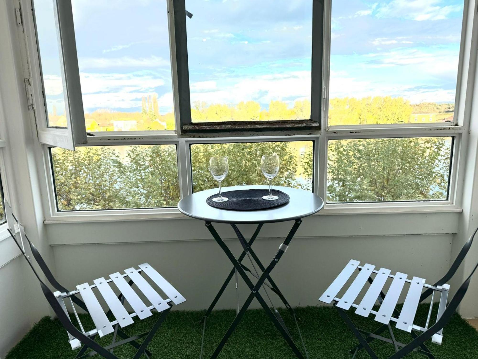 Appartement Quai Saone - By Primo C0Nciergerie Tournus Dış mekan fotoğraf